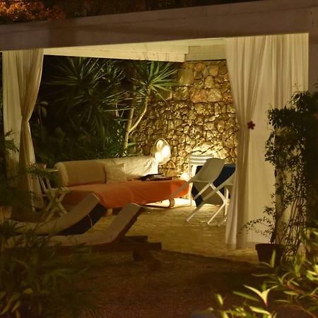 B&B Yatabui Patù Екстериор снимка